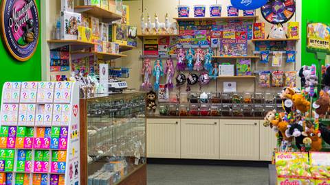 Mountain Sweets Candy Store at Stratton
